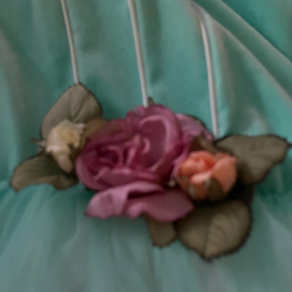 Like new Adult medium ballet costume and barette - Picture 3 of 16